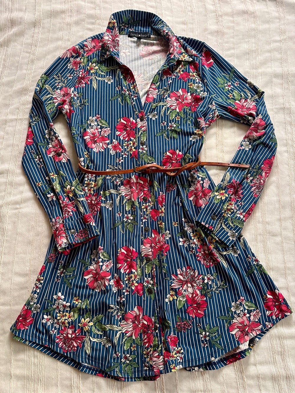 DEREK HEART Button Up Mini Shirt Dress |
Long Sleeve Belted Floral L